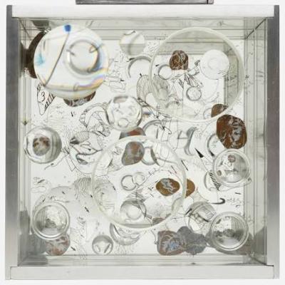 Estimation tableau Bauermeister. Expertise boite à lentilles, sculpture, tableau de Mary Bauermeister. Ventes aux enchères d'oeuvres de Mary Bauermeister. Valeur, cote, prix