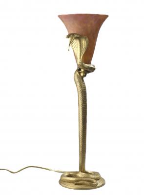 Estimation objet, mobilier Edgar Brandt. Expertise mobilier, lampe, objet d'Edgar Brandt. Ventes aux enchères de mobilier et luminaire par Edgar Brandt. Valeur, cote, prix