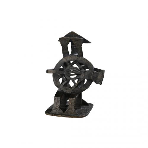 Résultat de vente d'une sculpture de Jacques Lipchitz intitulé Arlequin assis avec mandoline, fonte Valsuani (bronze). Commissaire-priseur à Paris, vente à l'Hôtel Drouot